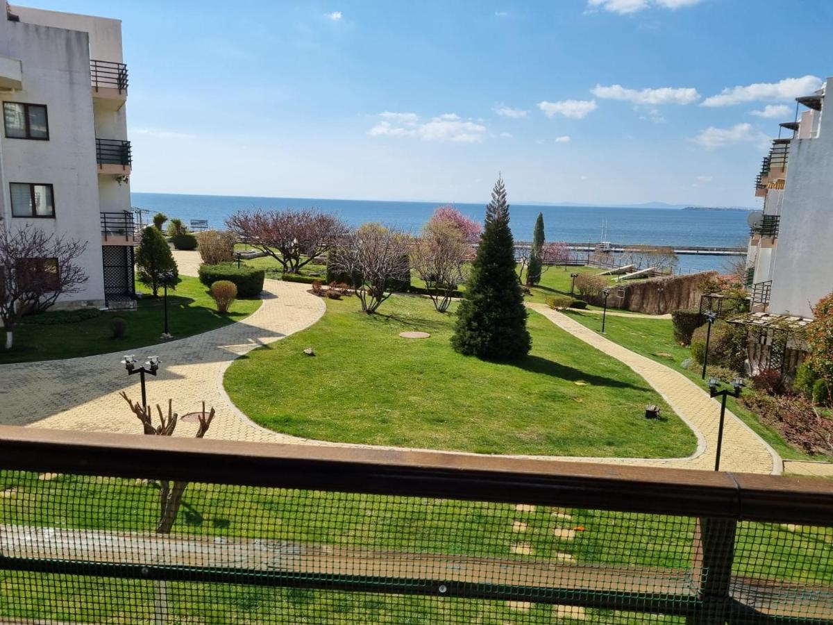 Luxsus Apartment Diamond Свети Влас Екстериор снимка