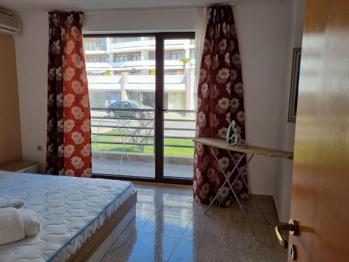 Luxsus Apartment Diamond Свети Влас Екстериор снимка