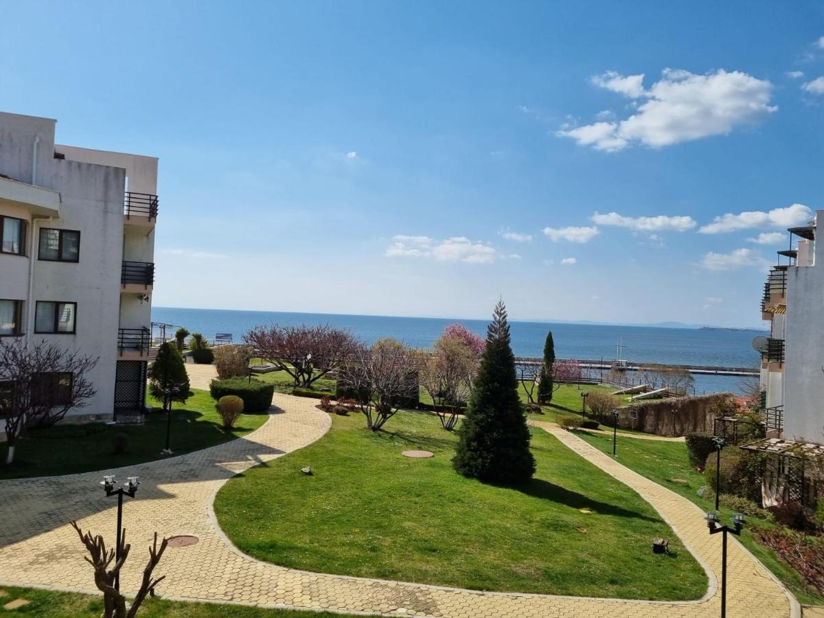 Luxsus Apartment Diamond Свети Влас Екстериор снимка